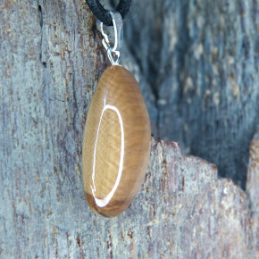 Tropfenanhänger aus dunklem Mammut