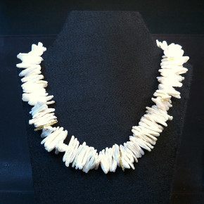 edles Collier aus Süßwasserperlen