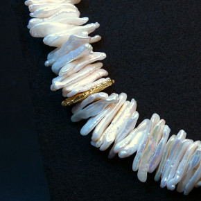 edles Collier aus Süßwasserperlen