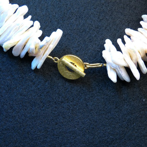 edles Collier aus Süßwasserperlen