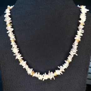 zartes Collier aus Süßwasserperlen