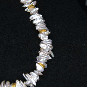 zartes Collier aus Süßwasserperlen