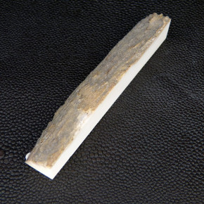 Mammut-Dreikant mit Rinde ca. 84 x 15,5 x 16,5mm