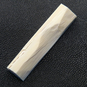 Mammut-Zuschnitt ca. 68,5 x 14,5 x 7mm