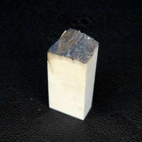 Mammut-Block mit Rinde ca. 41 x 17 x 8 bis 16mm