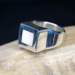 Silberring mit Perlmutt W17,8