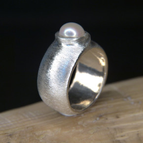 massiver Silberring gebürstet mit Perle W18,8