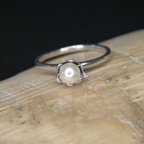 zarter Silberring mit Perle W18,8