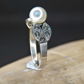 Silberring mit Markasit und Perle W17,8