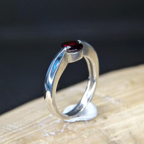 Silberring mit Granat W17