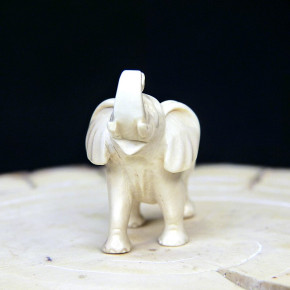 kleiner Elefant aus Mammut