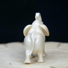 kleiner Elefant aus Mammut