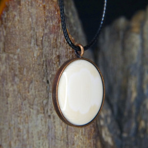 Kupferanhänger mit hellem Mammut