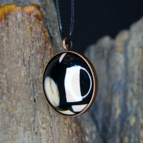 Kupferanhänger mit Mammut-Mosaik