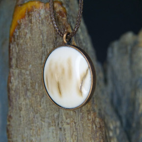 Kupferanhänger mit Mammut-Rinde