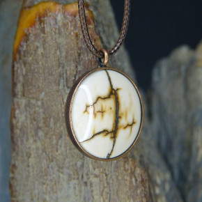 Kupferanhänger mit Mammut-Rinde