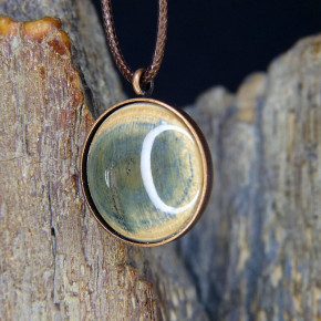 Kupferanhänger mit Mammut in seltener Grünfärbung