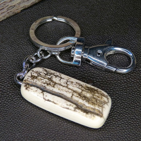 Schlüsselanhänger aus der Mammut-Rinde