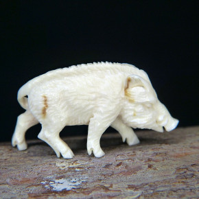 kleines Wildschwein fein geschnitzt