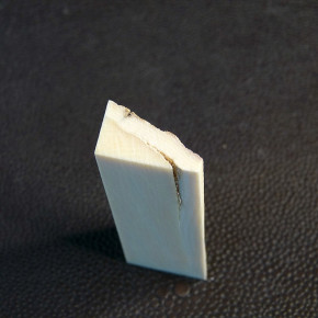 Mammut-Dreikant mit Rinde ca. 54 x 20 x 12-1mm