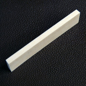 Mammut-Platte mit Riss ca.65 x 14,4 x 4mm