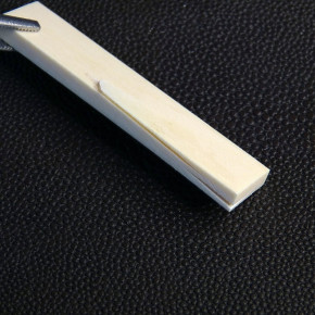 Mammut-Platte mit Riss ca.65 x 14,4 x 4mm