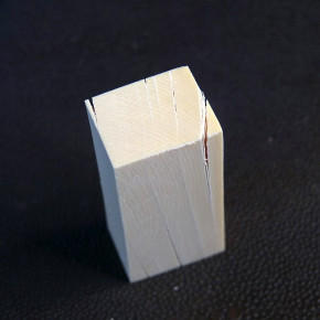 Mammut-Block mit Rissen ca. 64x24-21x17mm