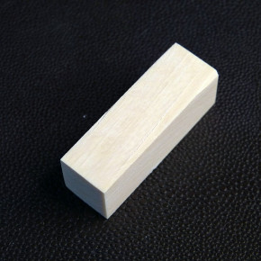 Mammut-Block mit Rissen ca. 47 x 17 x 15mm