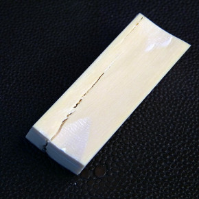 Mammut-Zuschnitt mit Rinde ca.52 x 19 x 9,5 bis 13mm
