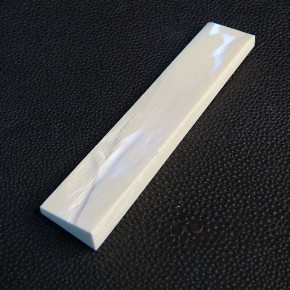 Mammut-Dreieck ca. 77 x 18 - 16 x 10 -1mm