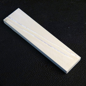 Mammut-Platte mit Rissen ca. 93 x 23-21 x 5,6mm