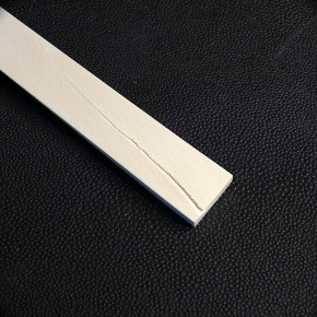 Mammut-Keil mit Riss ca. 120 x 18,4 x 6 - 1mm