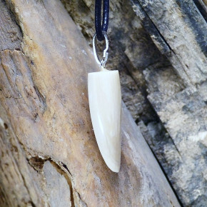 Zahnanhänger cremefarben